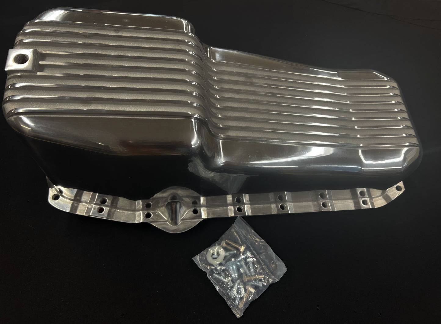 1958-79 SBC Finned Aluminum Oil Pan – Driver Side Dipstick – Polished