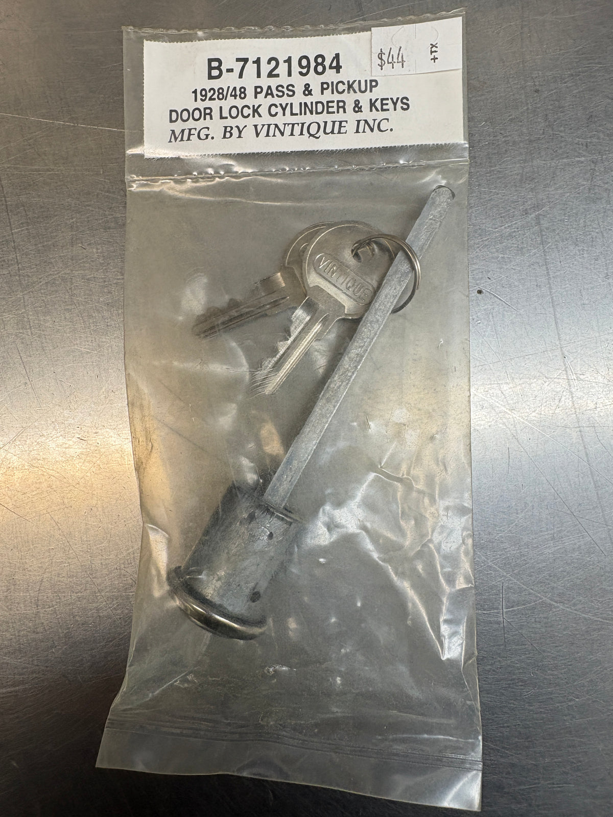 1928-1948 Pass & Pickup Door Lock Cylinder & Keys B-7121984
