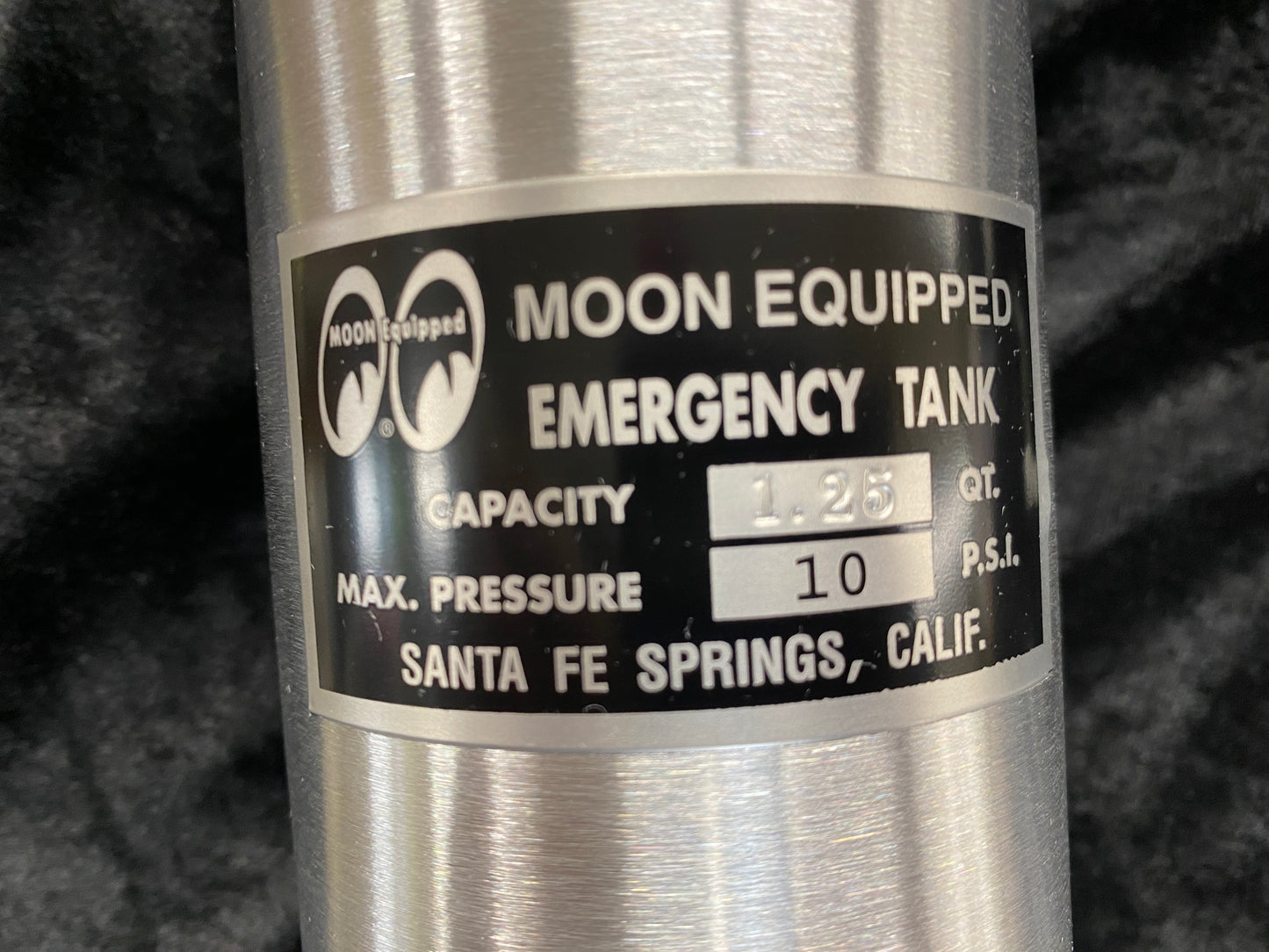 MOONEYES Original Emergency Tank (Polished)
