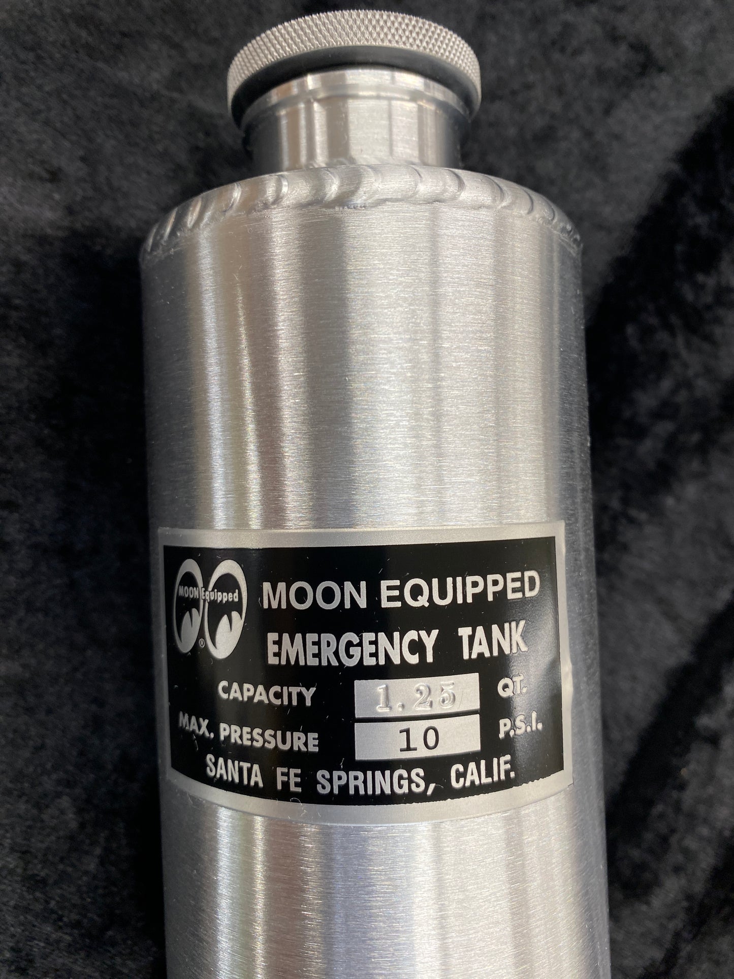 MOONEYES Original Emergency Tank (Polished)