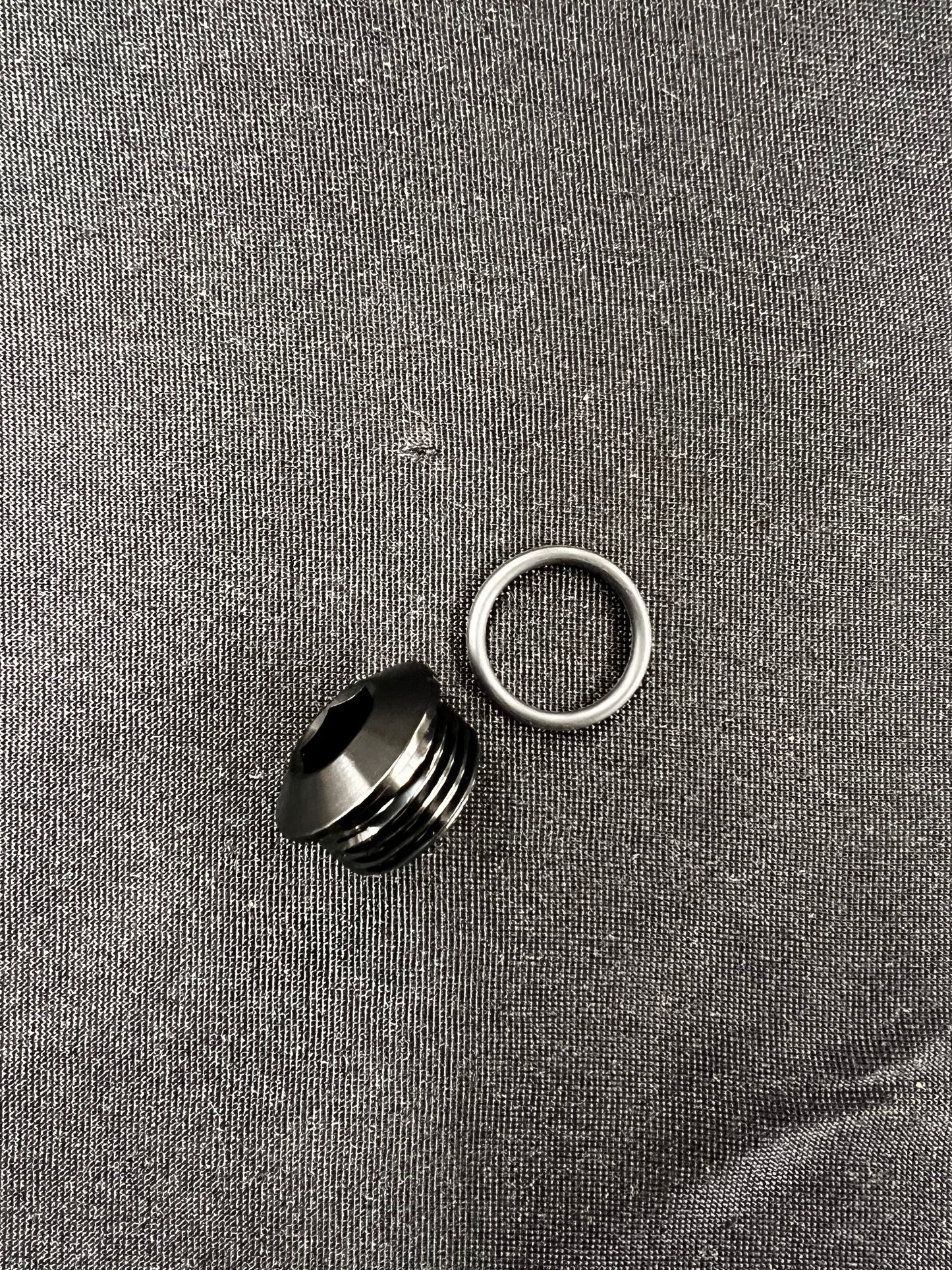 10AN ORB SLIMLINE MALE PLUG 1/PK