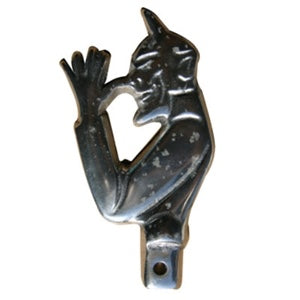 Thumbing Devil License Plate Topper