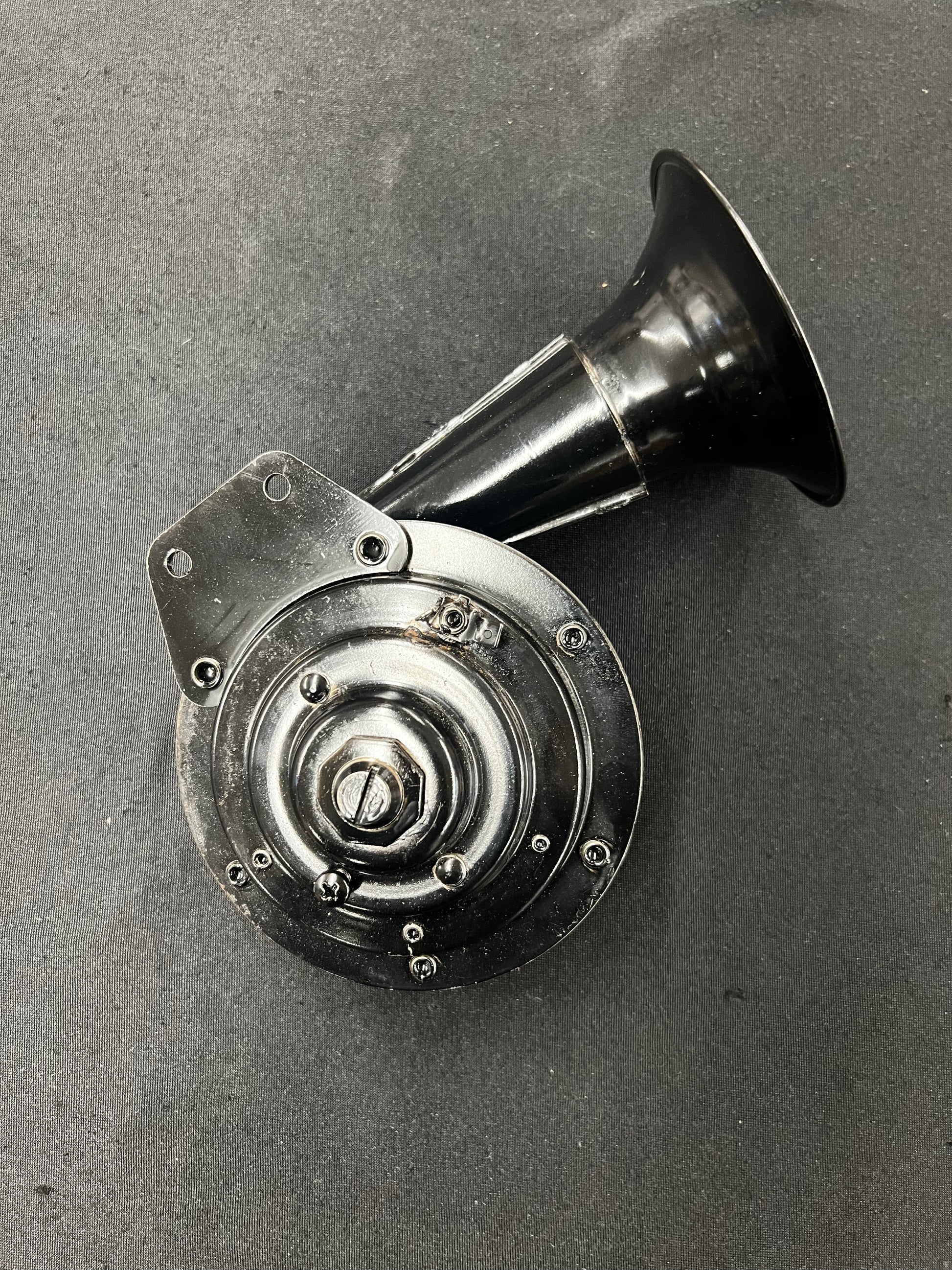 SeaSense 12-Volt Marine Horn - 120 DB, Stainless Steel, Meets USCG SeaSense 12-Volt Marine Horn - 120 DB, Stainless Steel, Meets USCG