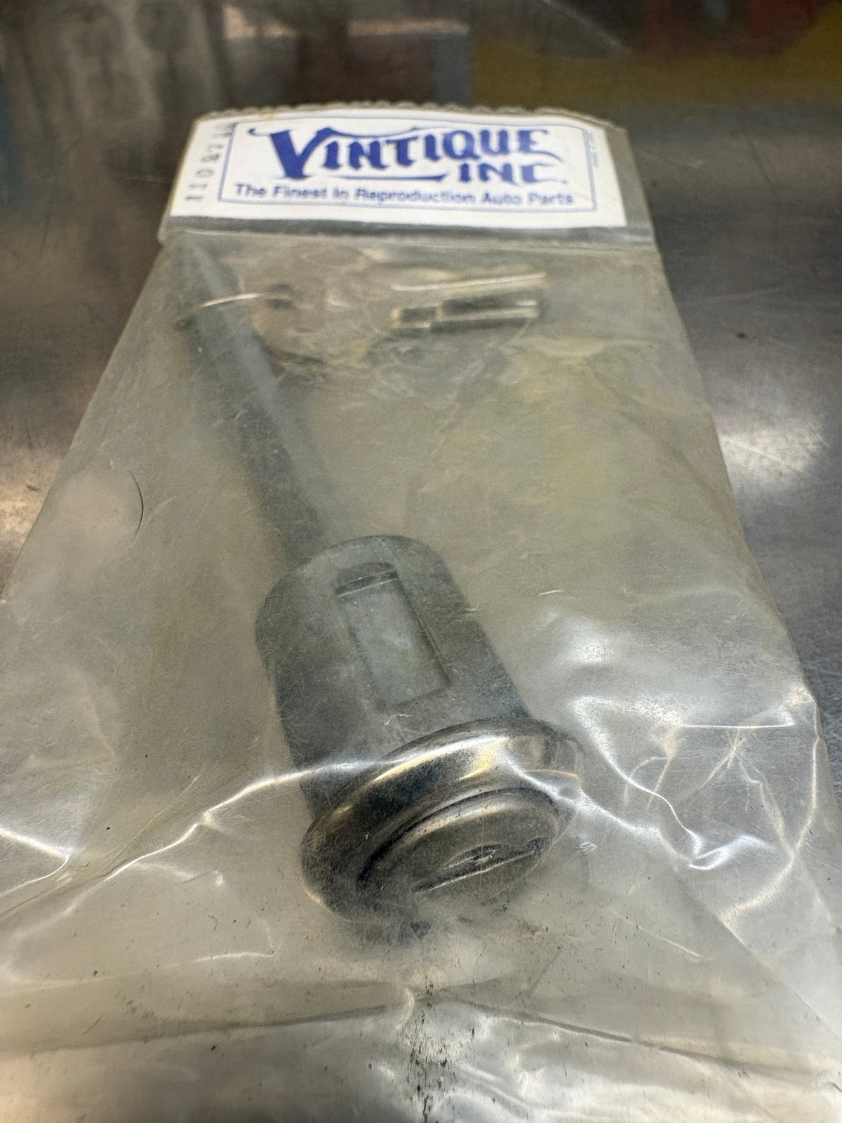 1928-1948 Pass & Pickup Door Lock Cylinder & Keys   B-7121984
