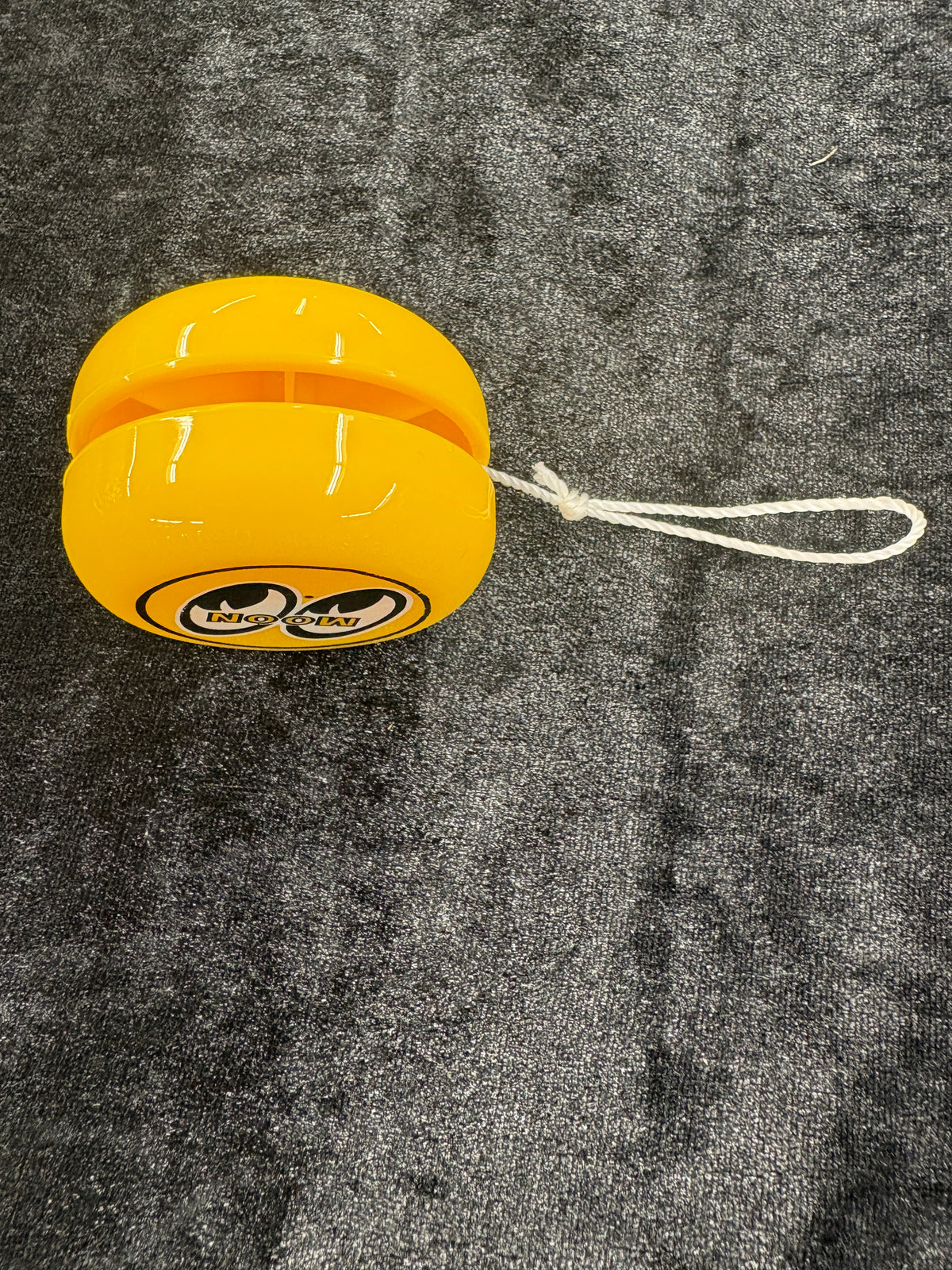 MOON Yo-yo