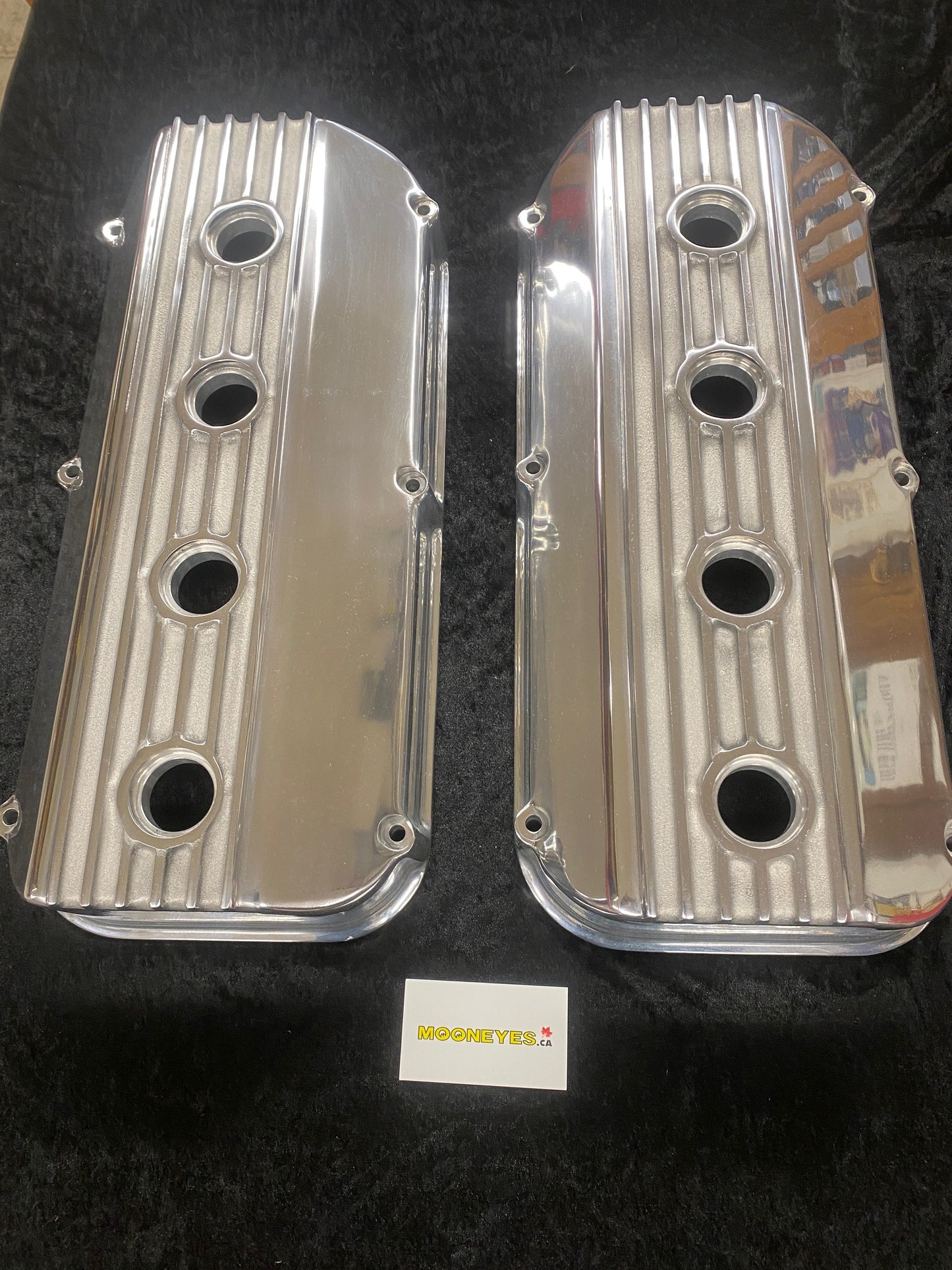 Chrysler HEMI 354 392 Valve Covers - Polished