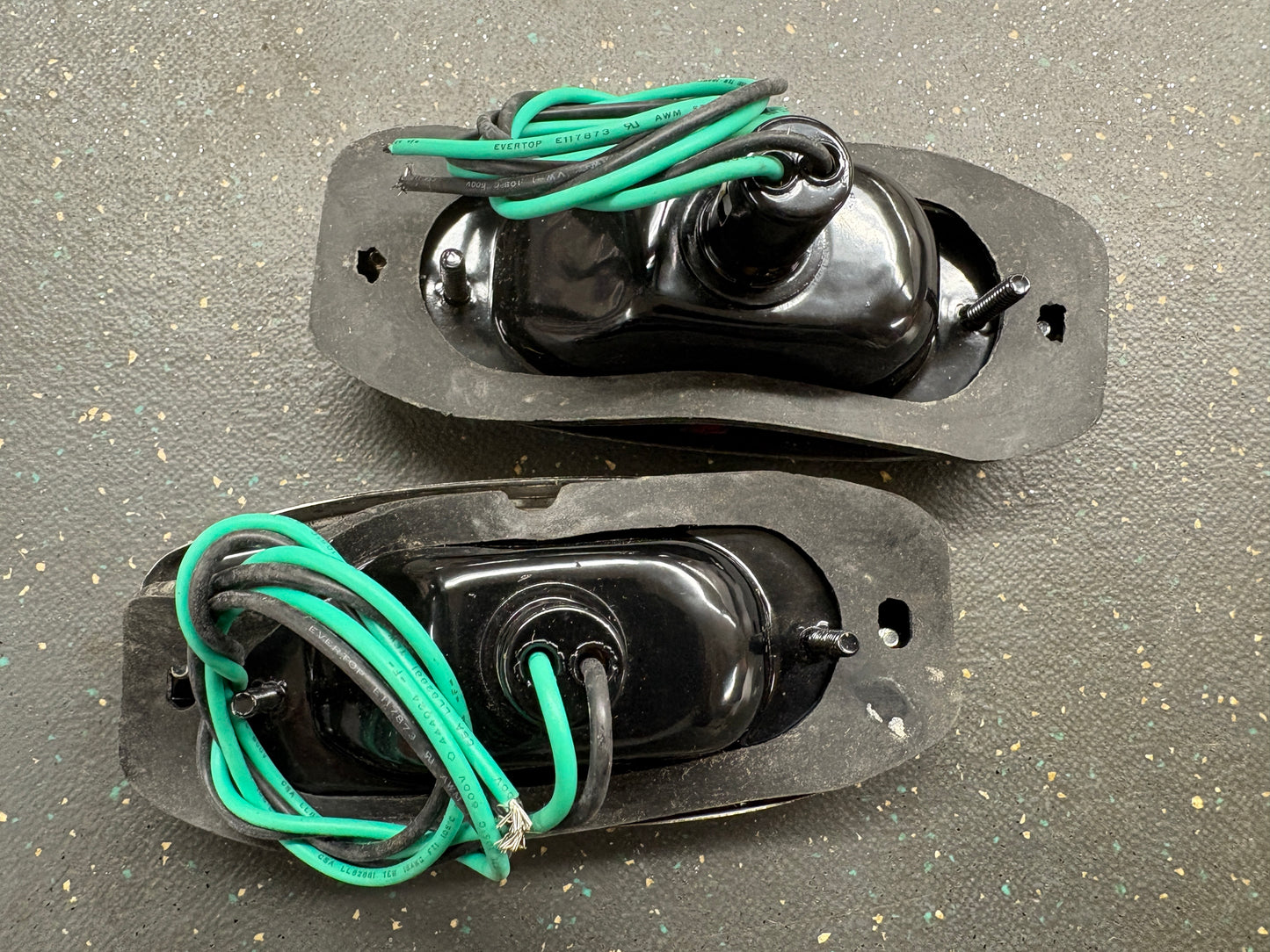 1 PAIR 1941-48 CHEVY TAIL LIGHTS WITH RUBBER BODY GASKETS