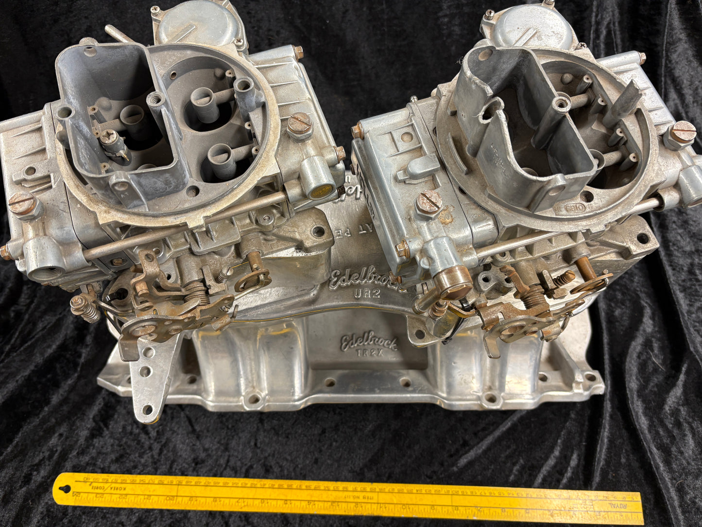 BBC EDLEBROCK 1970'S TUNNEL RAM DUAL QUAD (USED CONDITION)