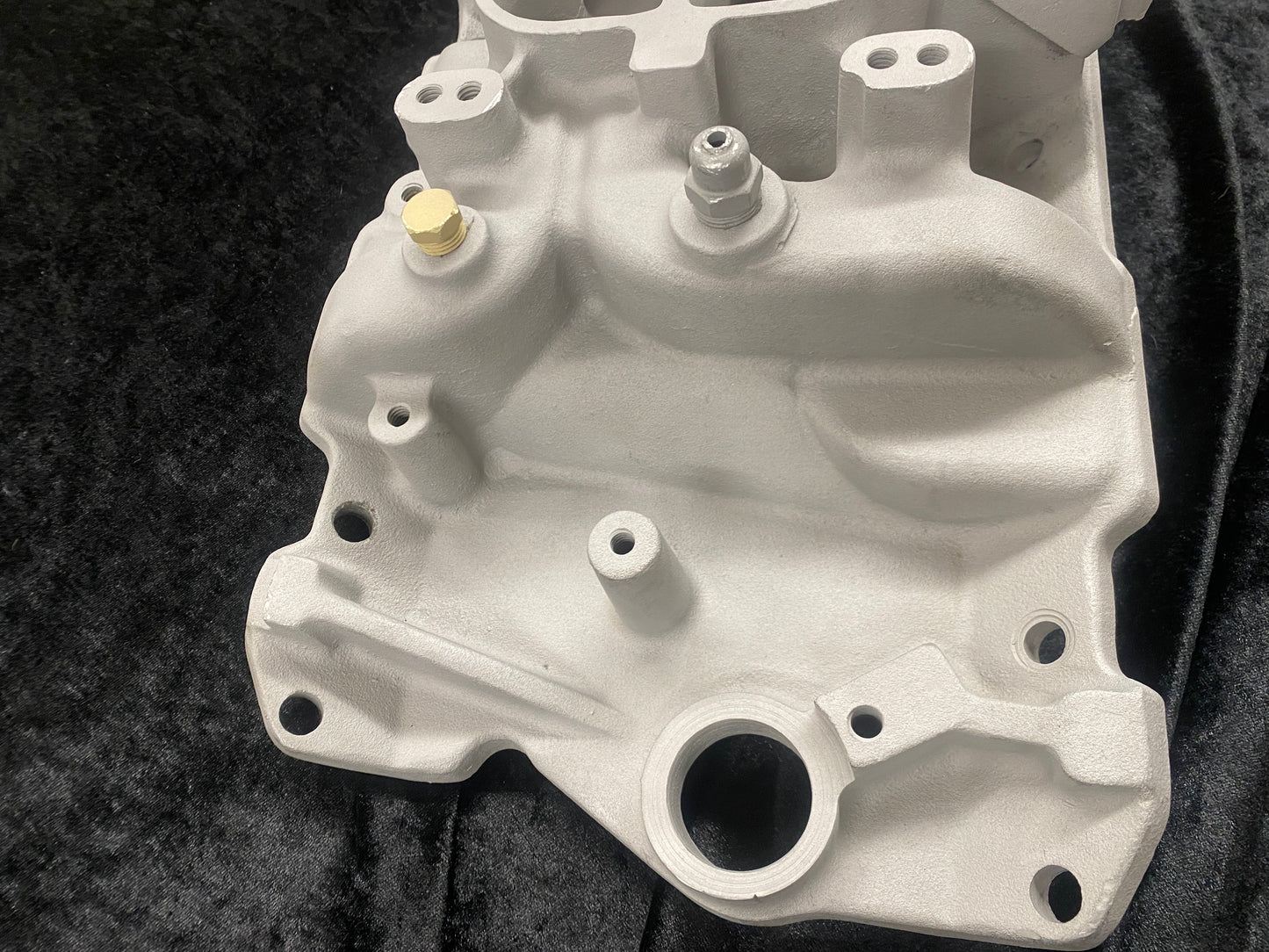 Edelbrock S.P.2-P small block chev intake manifold