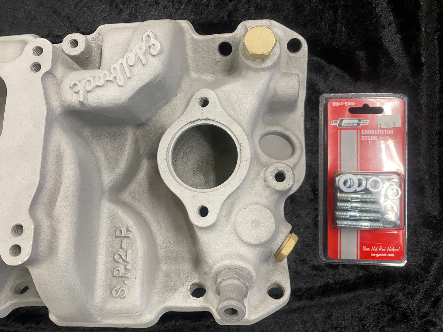 Edelbrock S.P.2-P small block chev intake manifold