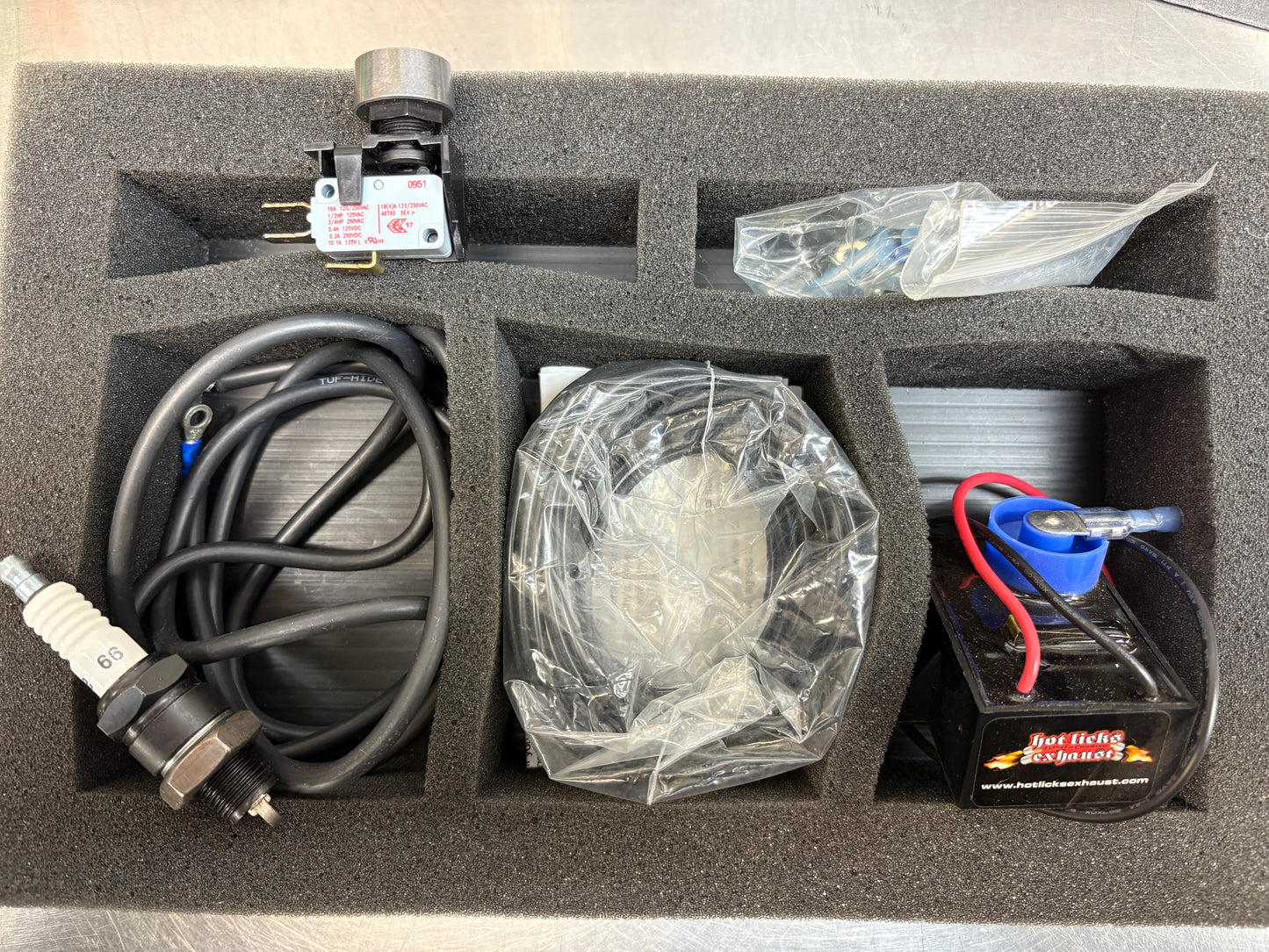 Hot Licks Flame Thrower Kit   Single Exhaust Kit