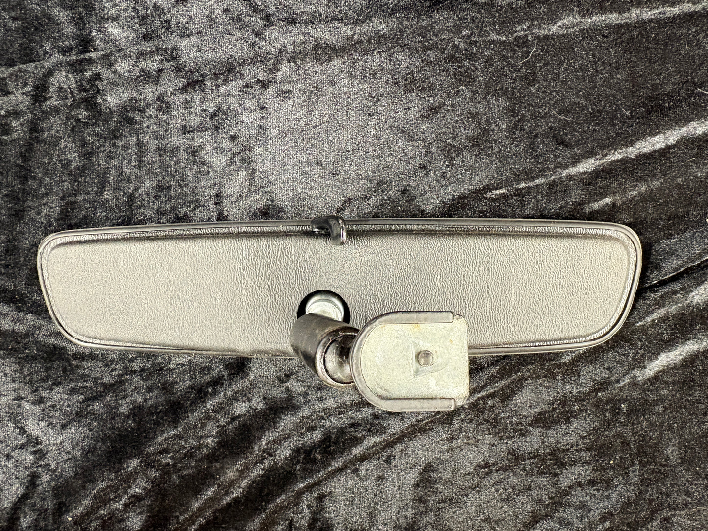 911582 1970-82 GM 10 In Inner Rear View Mirror, Day/Night