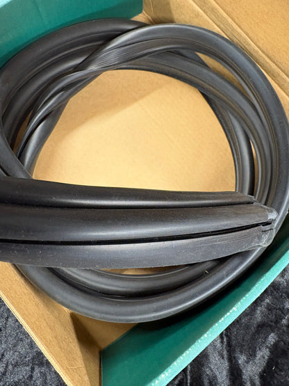 Precision WCR 394 GM Windshield weatherstrip seal