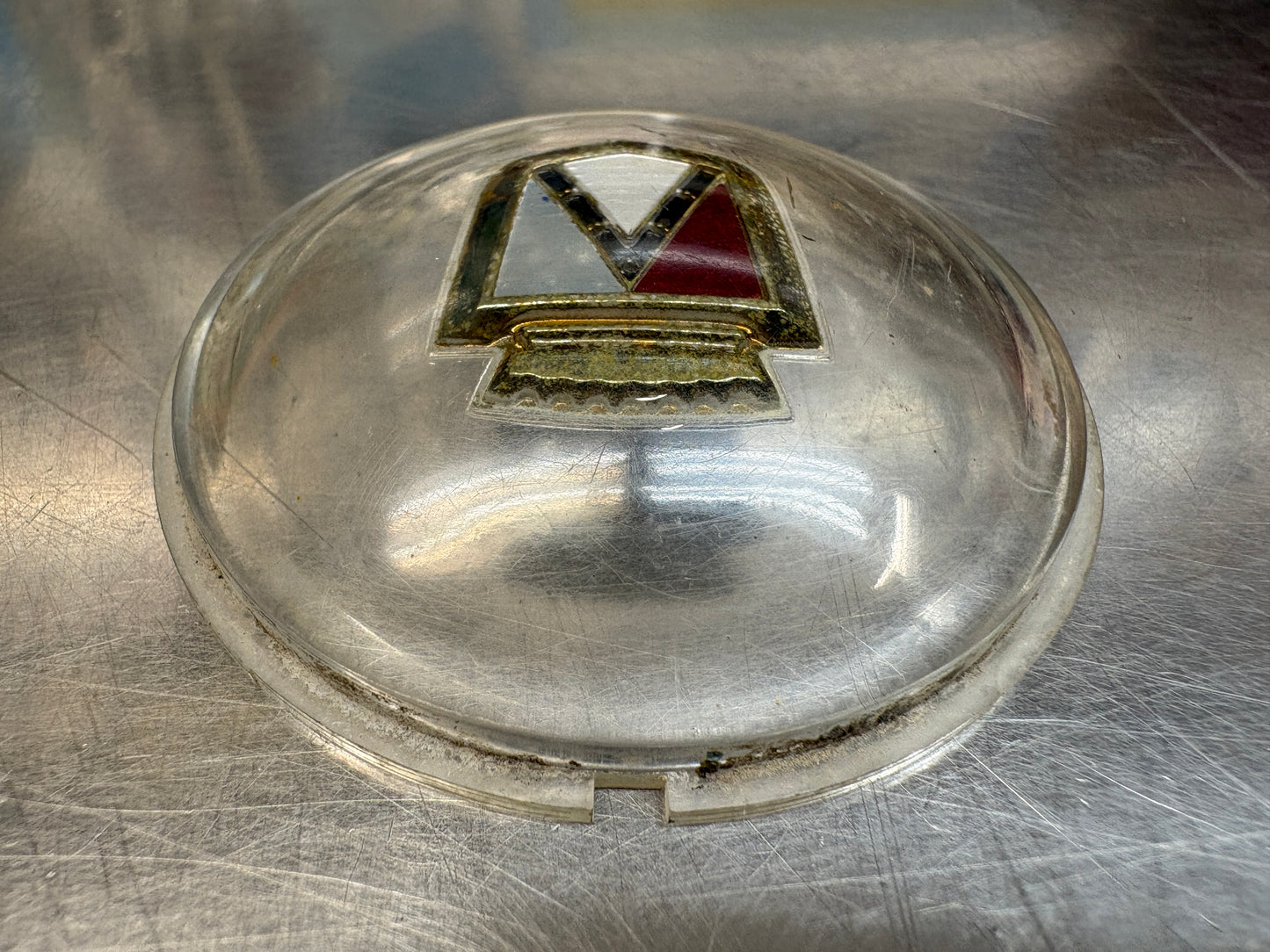 56/57 FORD HORN RING CENTER EMBLEM/MEDALLION