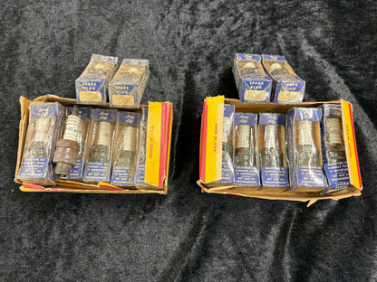 VINTAGE NOS ACME F9 SPARK PLUGS