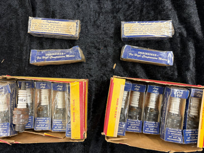 VINTAGE NOS ACME F9 SPARK PLUGS