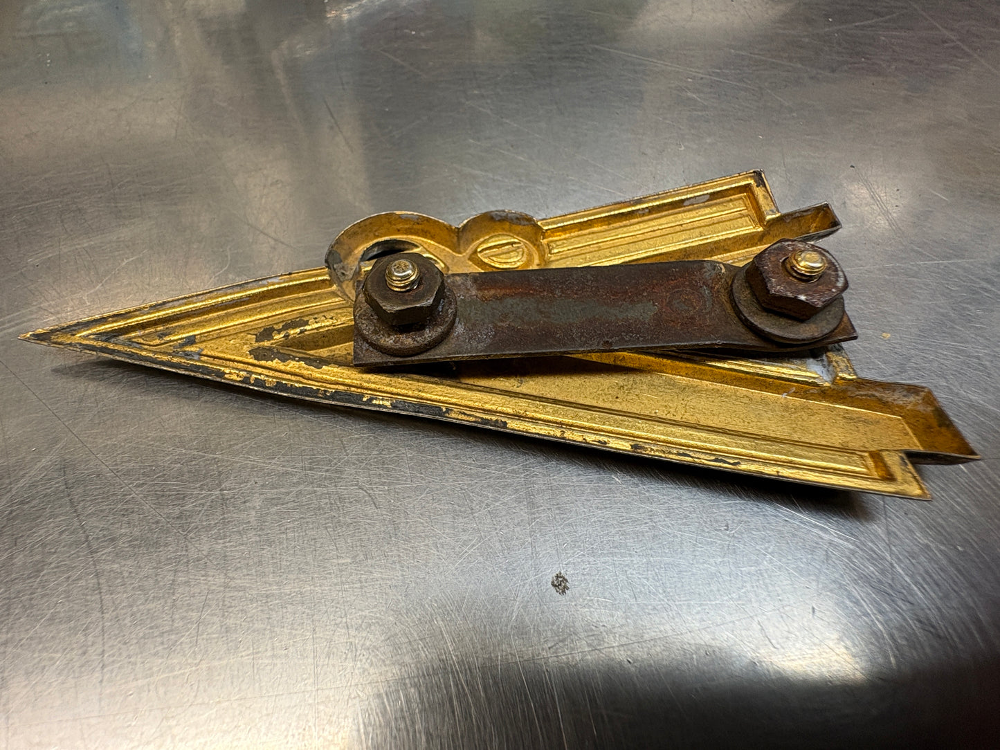 1934-1938 CADILLAC LASALLE V8 GRILLE TRUNK EMBLEM BADGE