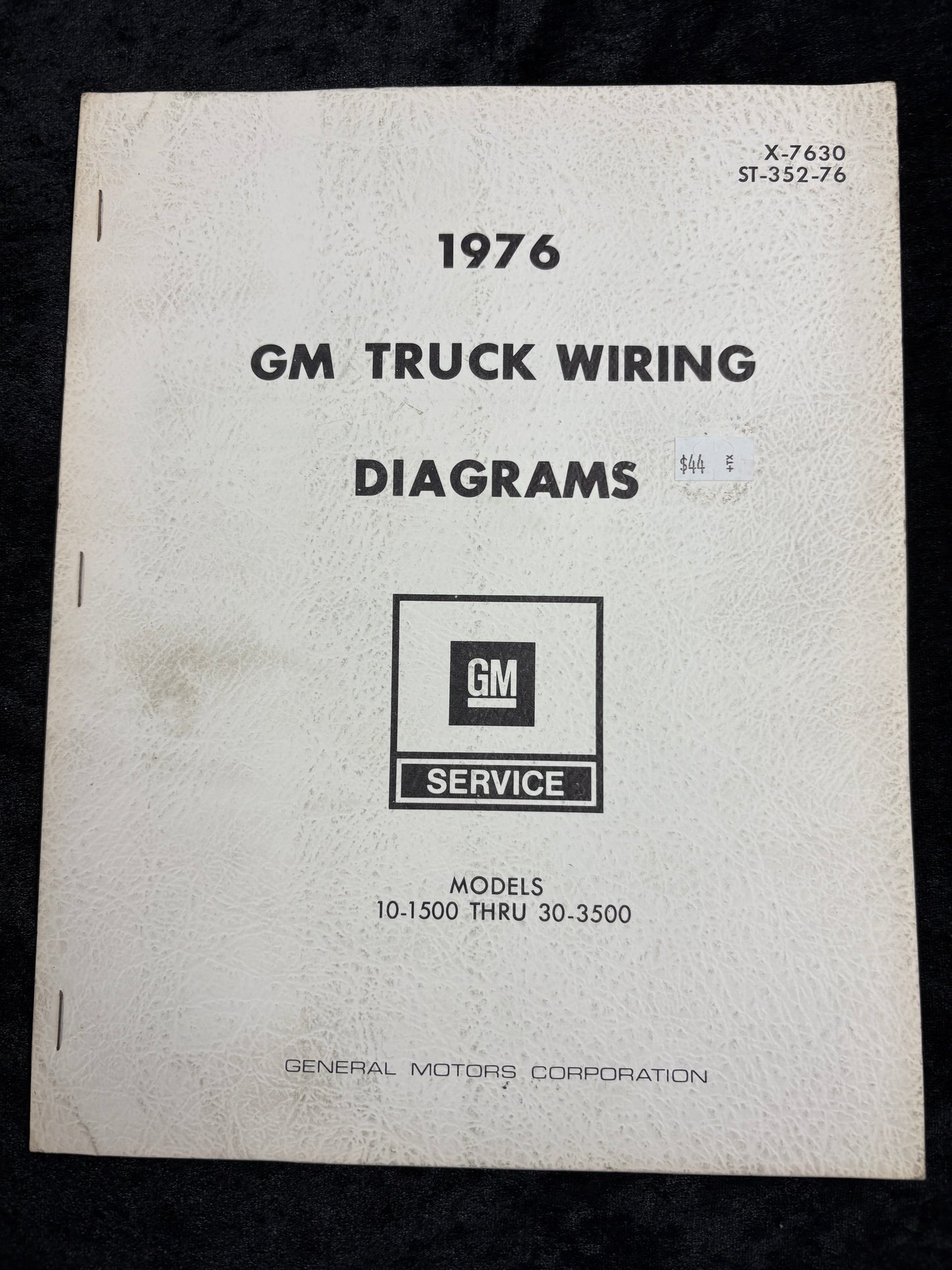 1976 Chevrolet GMC Truck Wiring Diagrams (Models 10-1500 Thru 30-3500 ) - 11x26 inch Foldouts