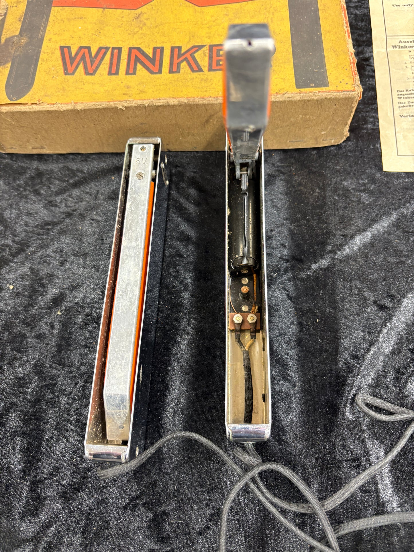NOS Vintage SWF 6V Smooth Lens SEMAPHORES / Winkers - Complete with Switch and Manual
