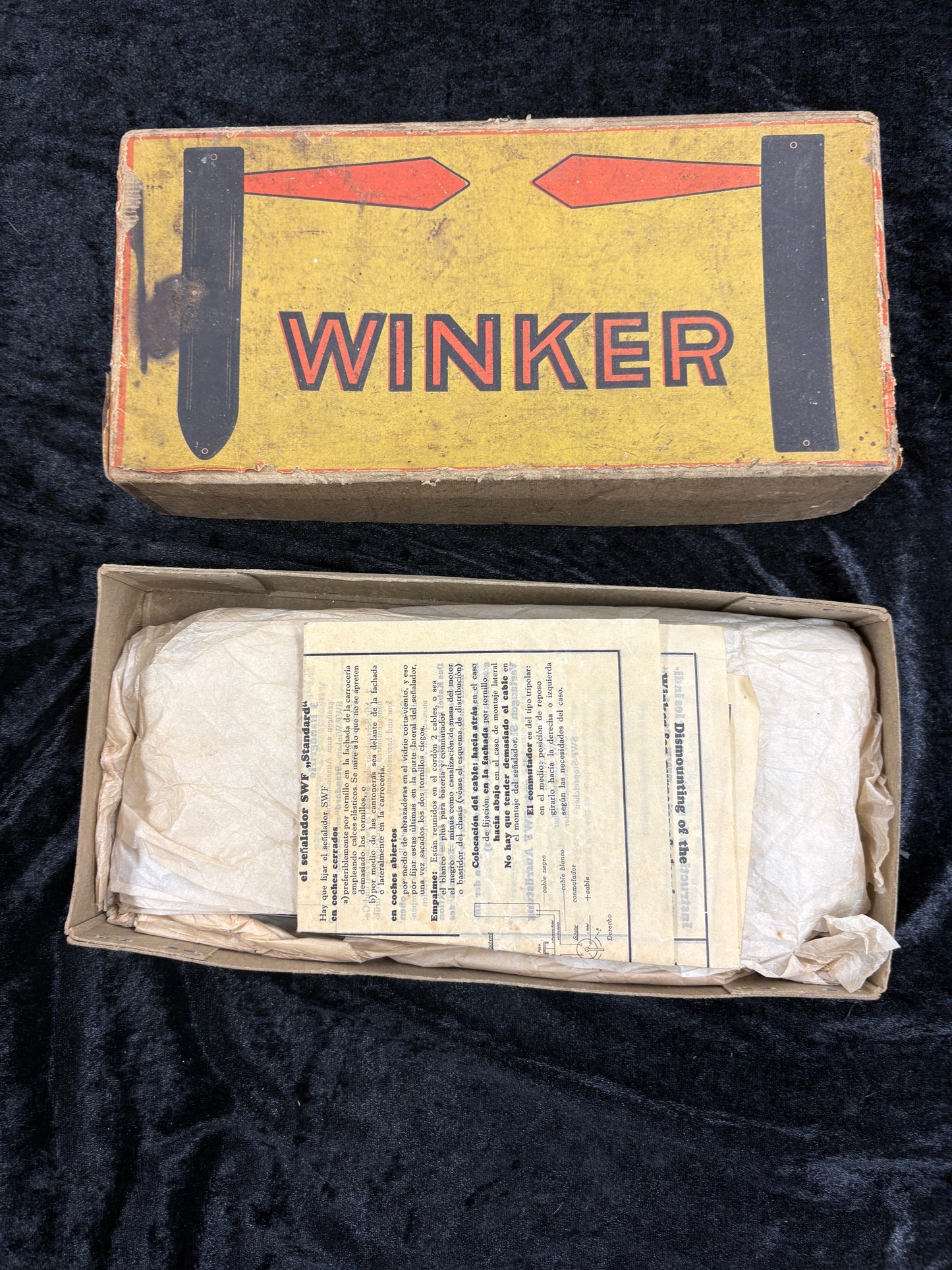 NOS Vintage SWF 6V Smooth Lens SEMAPHORES / Winkers - Complete with Switch and Manual