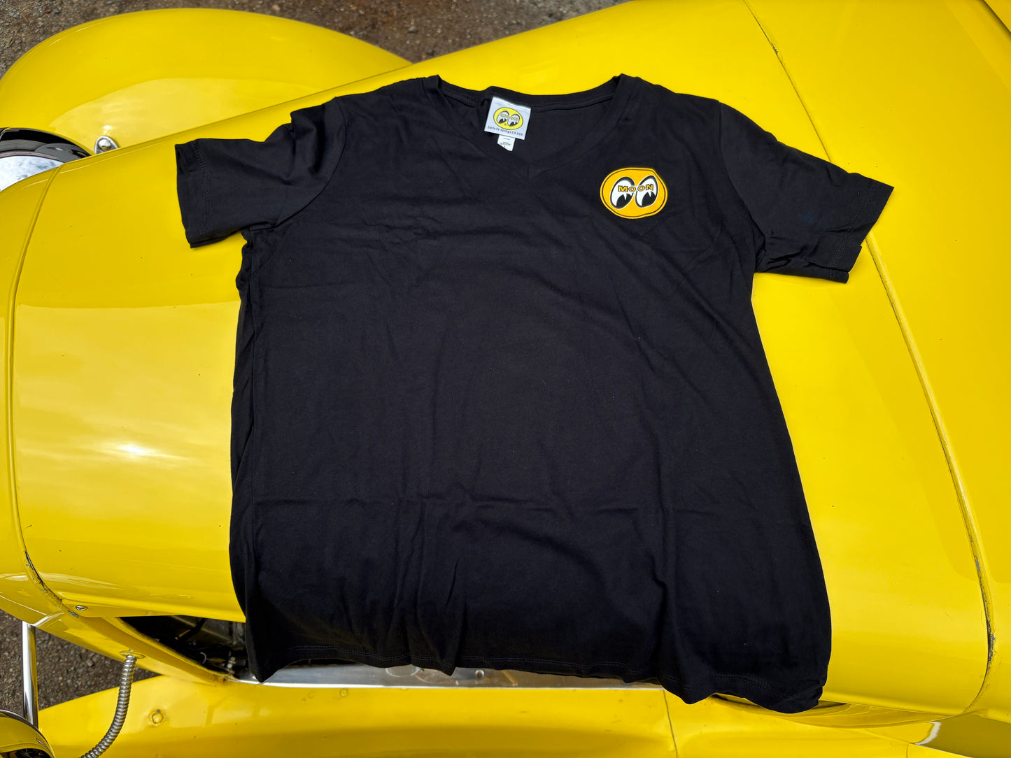 MOONEYES Womens V-neck shirt