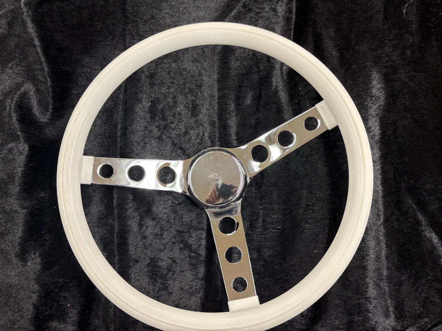 13.5" Classic 3-Hole Spoke Steering Wheel