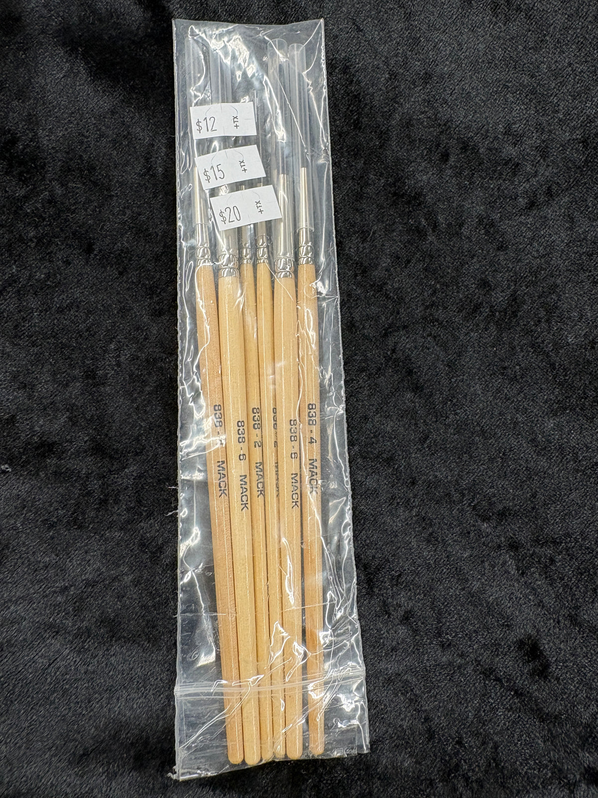 MACK Outliner Brushes