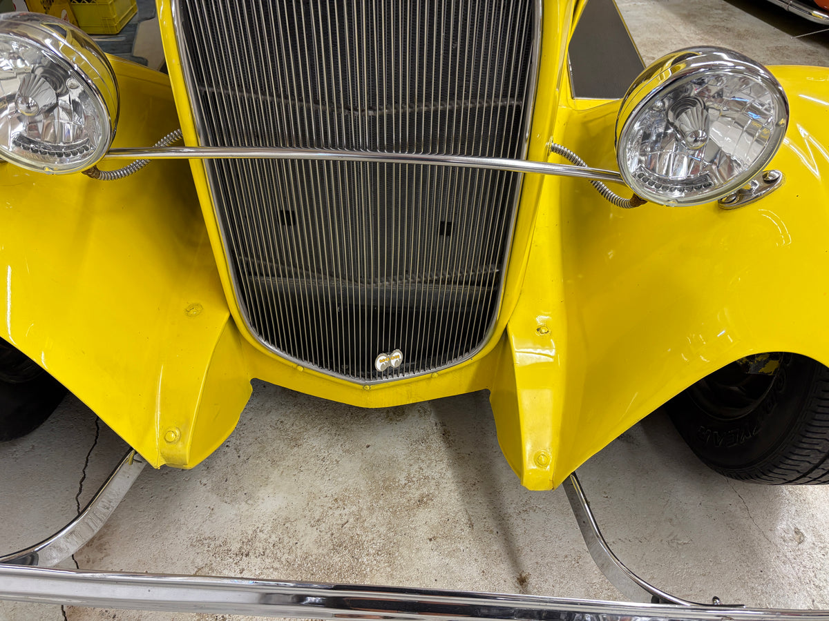 MOON Logo Grille Emblem